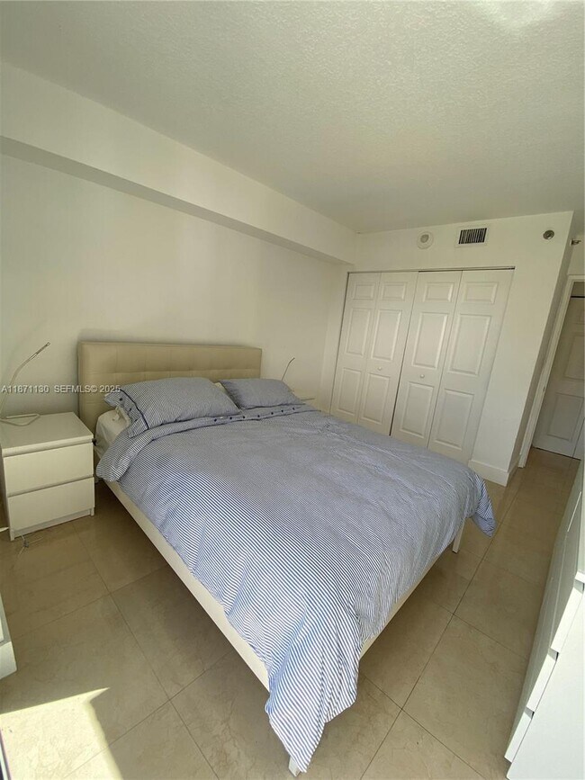 Building Photo - 3300 NE 192 St