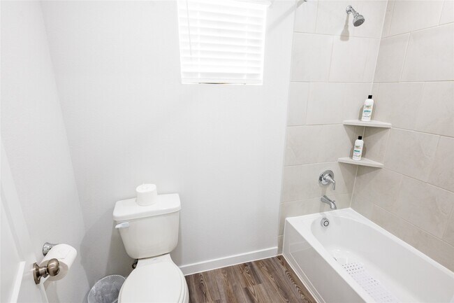 Building Photo - 211 Brazen Forest Trl