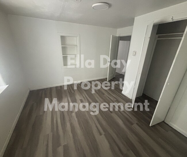 Building Photo - 1801 S Glenn Ave