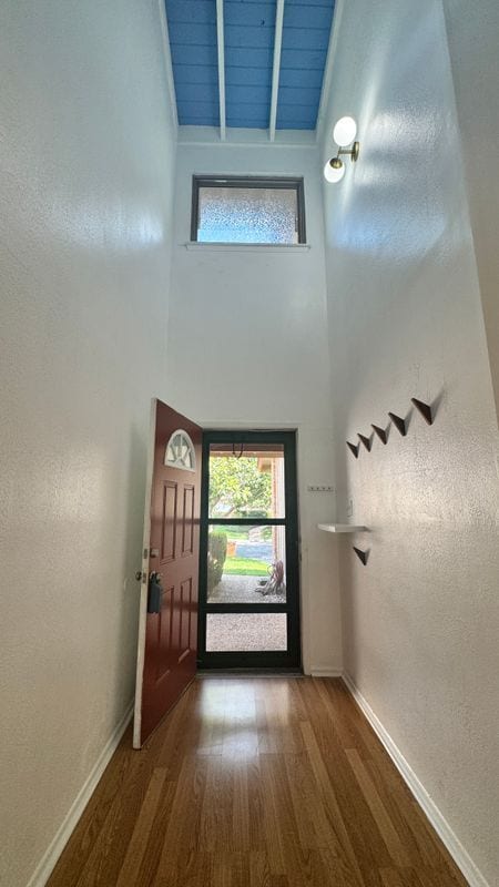 Building Photo - 8903 Trone Cir