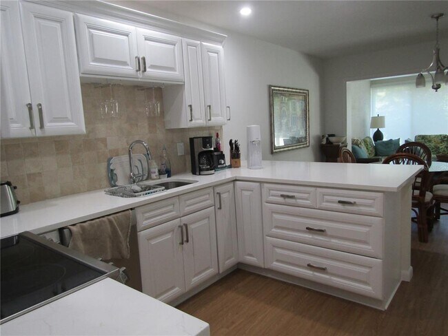 Building Photo - 5270 Villa Majorca Ct