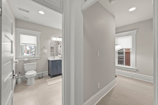 Building Photo - Executive Furnished Rental in Olde Towne East