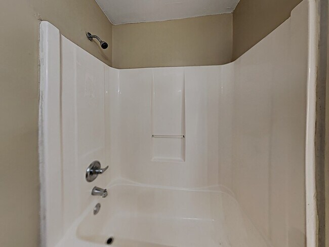 Building Photo - 202 Westchester Dr