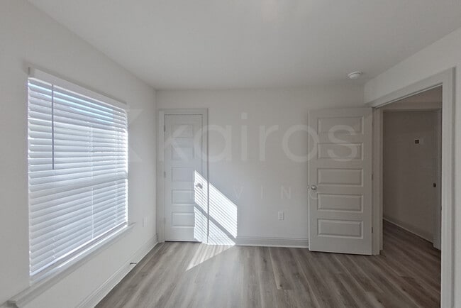 Building Photo - 17623 Carlisle Ave