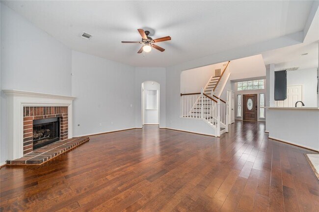 Building Photo - 19315 Oak Station Dr
