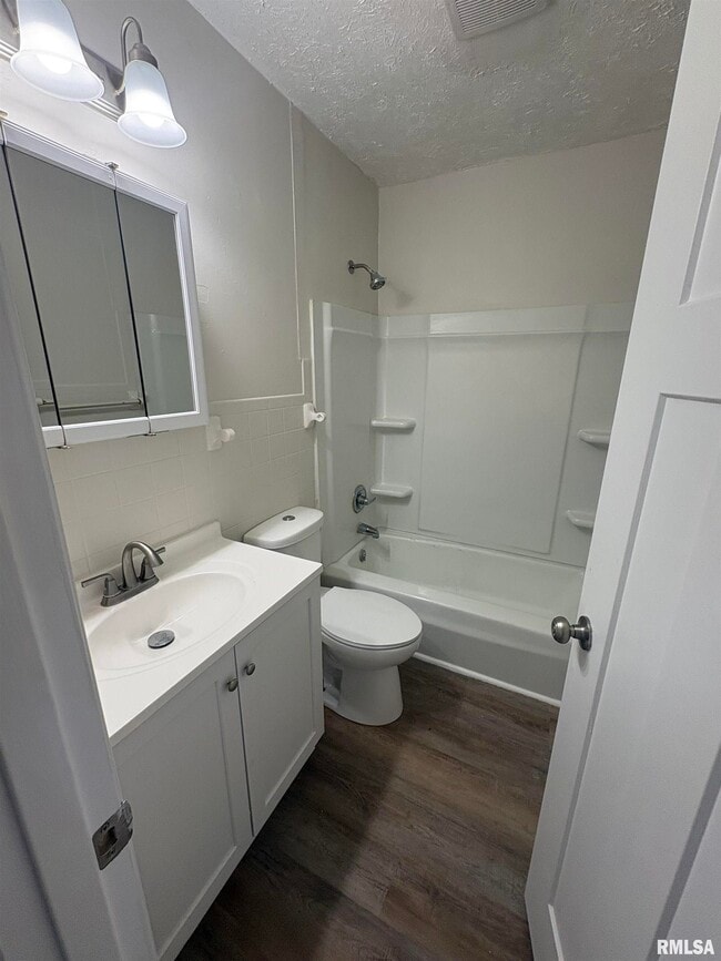 Building Photo - 1523 N Pierson Ave