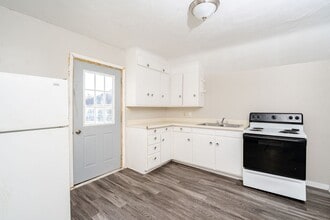 Building Photo - 1315 State St