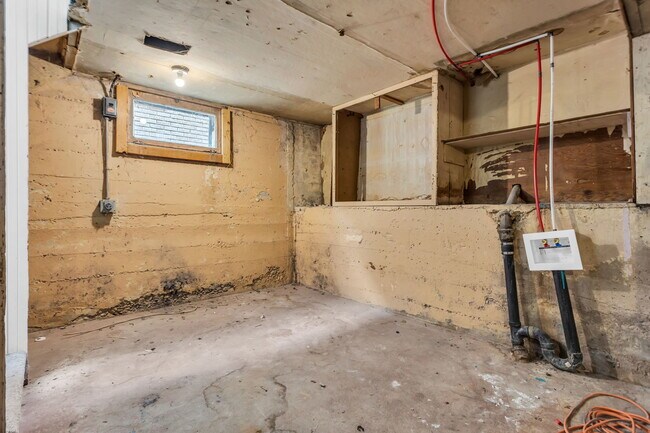 Building Photo - 367 Franklin St