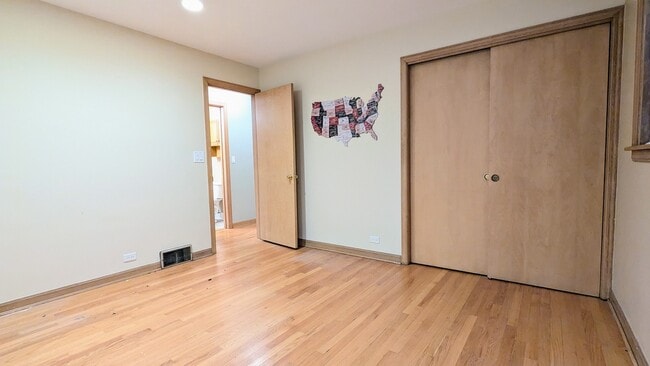 Building Photo - 736 N Wilshire Ln