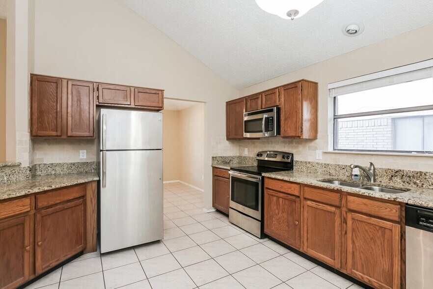 Building Photo - 406 Kalmia Dr