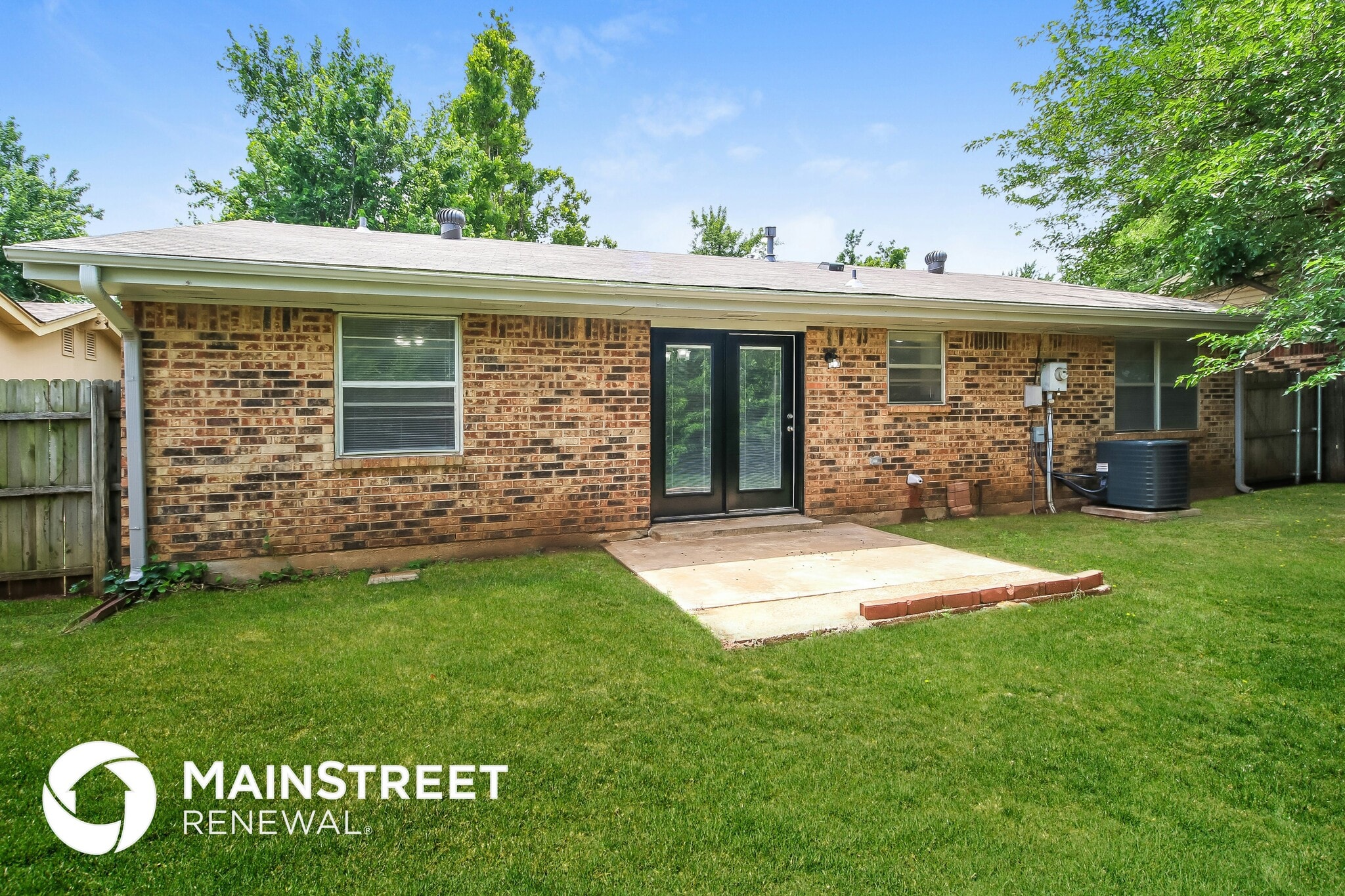 Building Photo - 207 Cherokee Dr