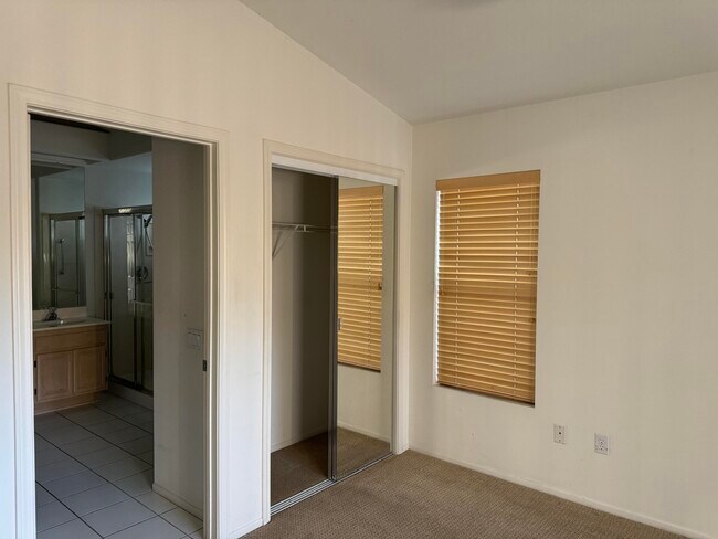 Building Photo - 78271 Desert Willow Dr