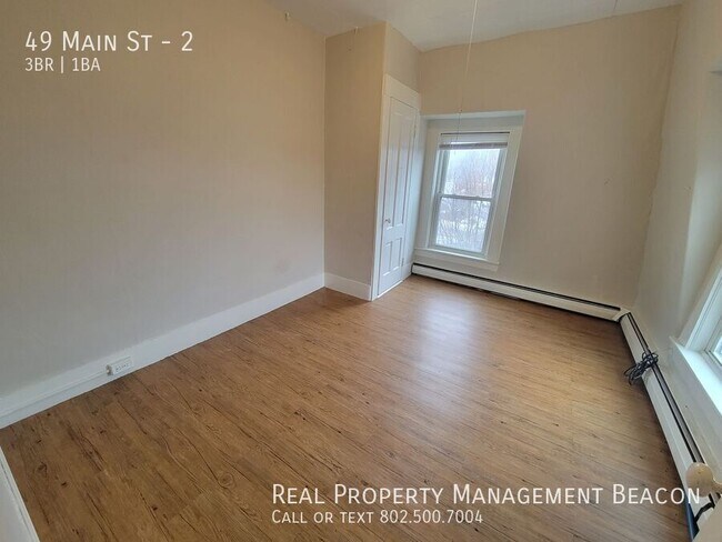 Building Photo - 49 Main St