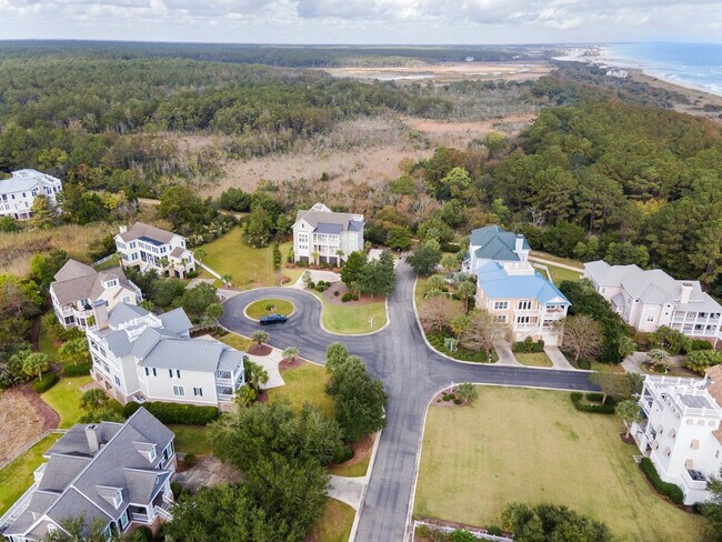 Building Photo - 64 Tradewind Ct