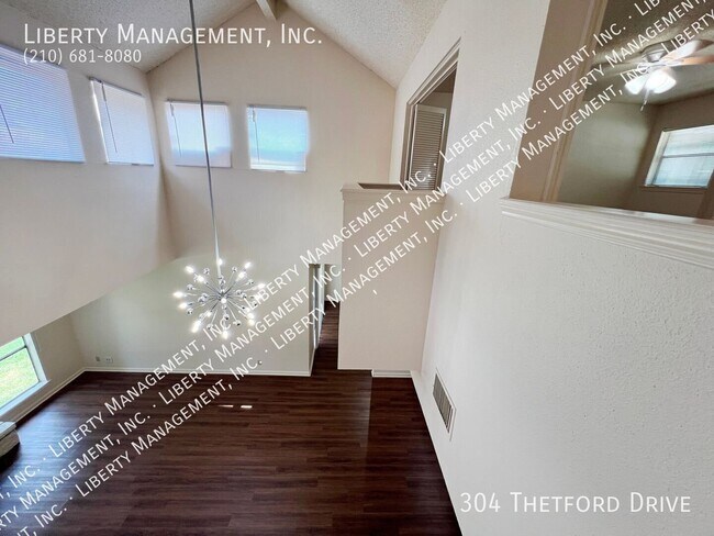 Building Photo - 304 Thetford Dr