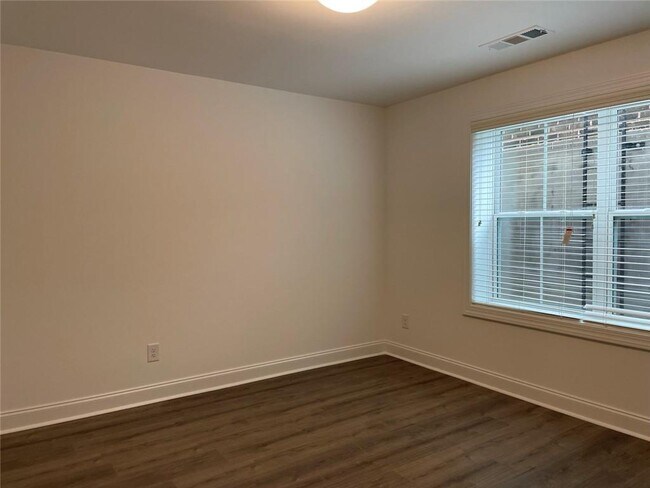 Building Photo - 3243 Bartee Walk