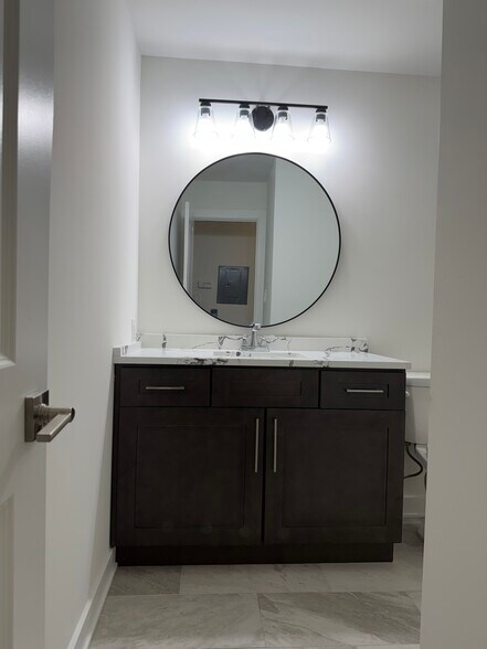 Building Photo - 9621 Merrillville Rd