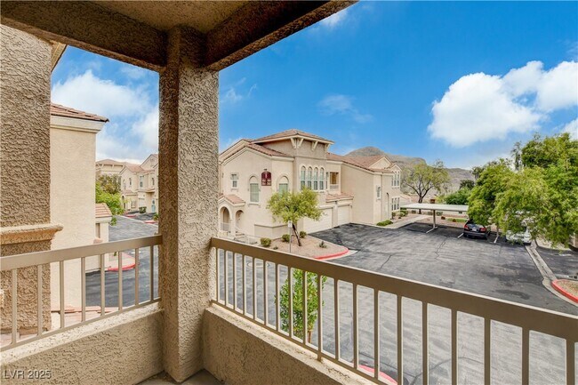 Building Photo - 10550 W Alexander Rd