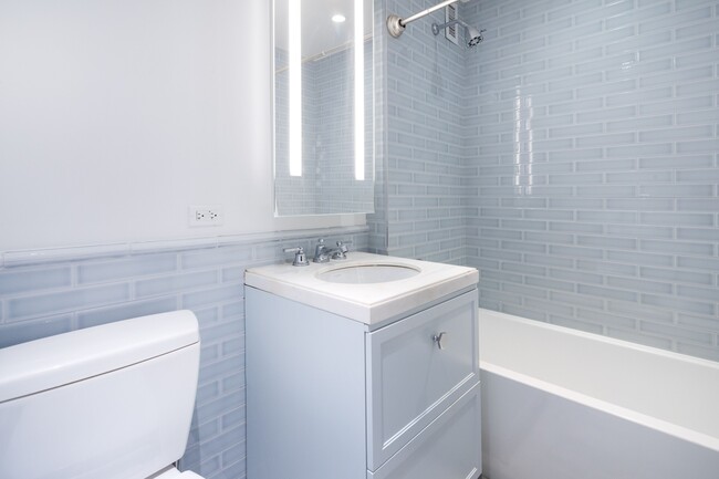 Building Photo - 389 E 89th St