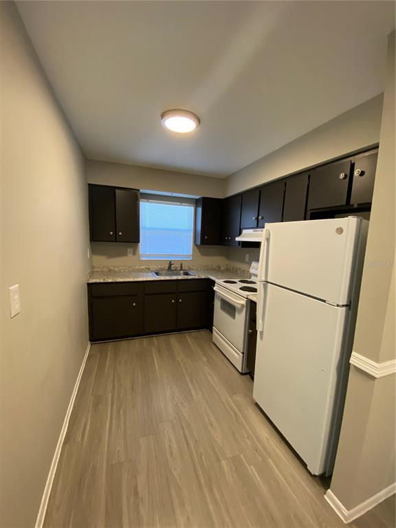 Building Photo - 955 Knox McRae Dr