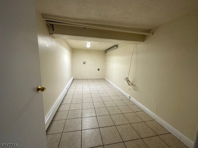 Building Photo - 8 Ferrary Pl