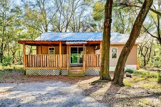 Building Photo - Gorgeous 3/2 with land in Bell