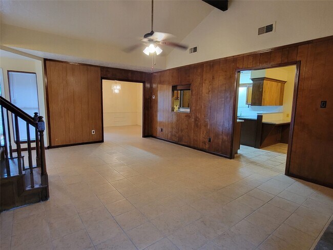 Building Photo - 12811 Stillington Dr
