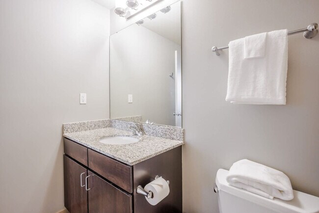 Building Photo - 132 Rosa Parks St