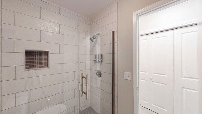 Building Photo - 3280 Heathstead Pl