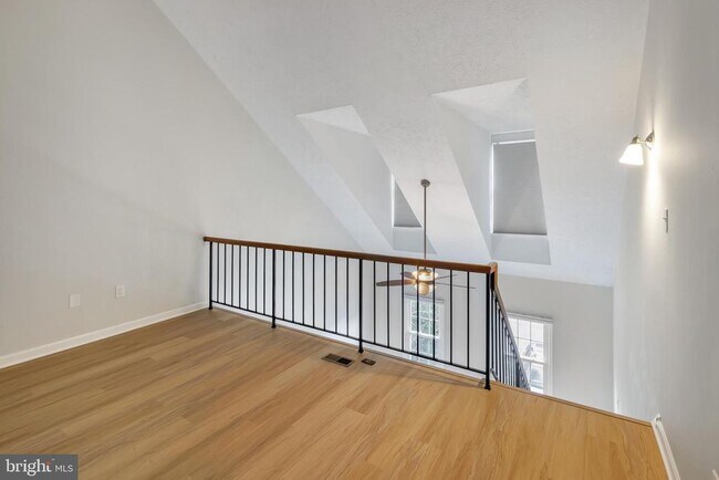 Building Photo - 12867 Mill House Ct