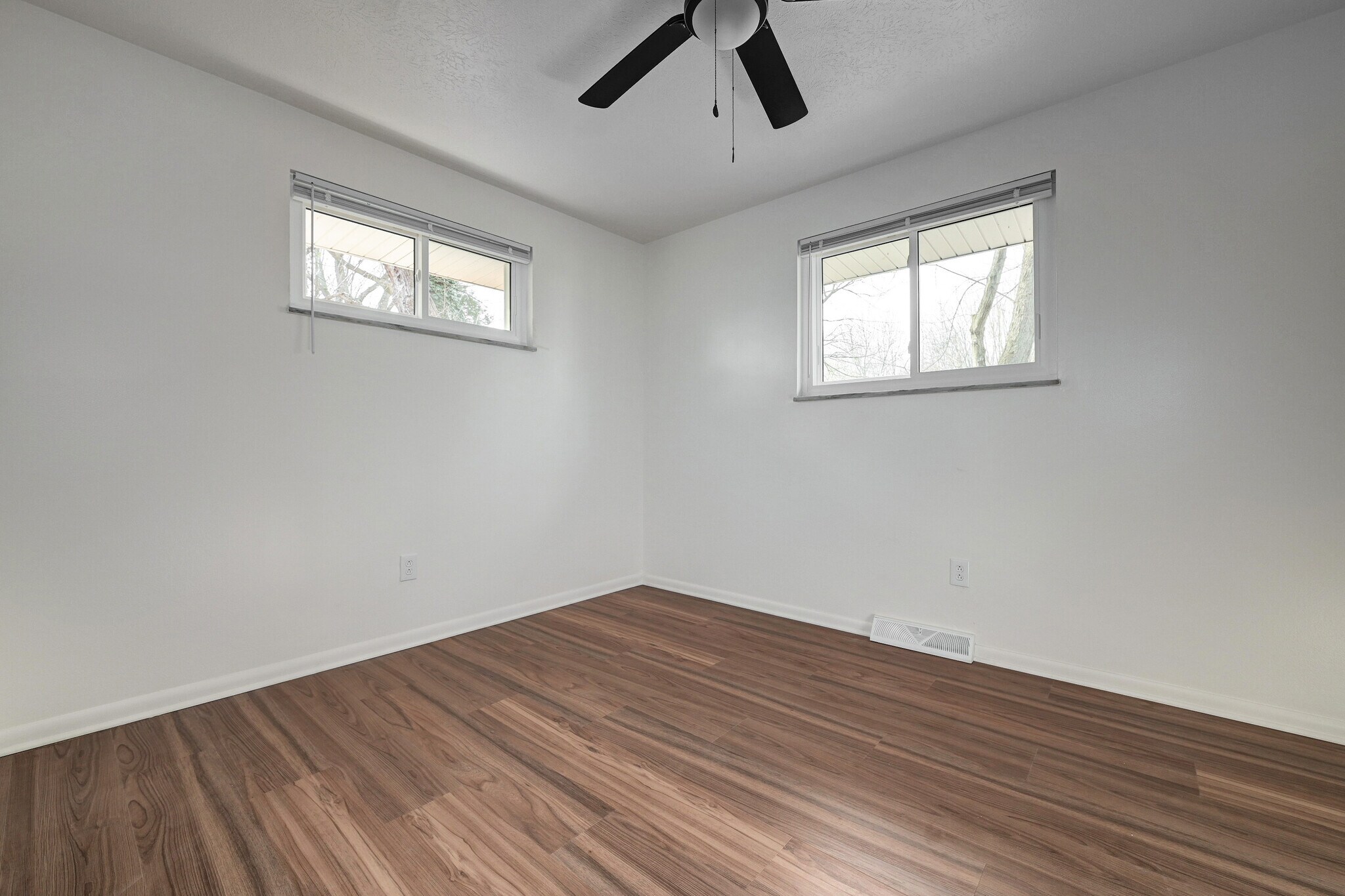 Building Photo - 2930 Northglen Dr