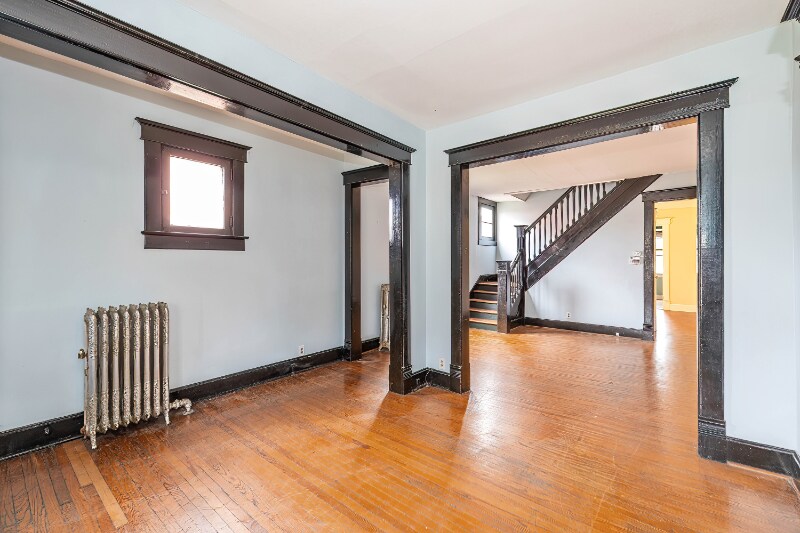 Building Photo - 977 Woodruff Pl E Dr