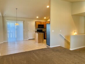 Building Photo - Beautiful 3 Bedroom 2 Bath Ranch-Style Home in West Loveland!