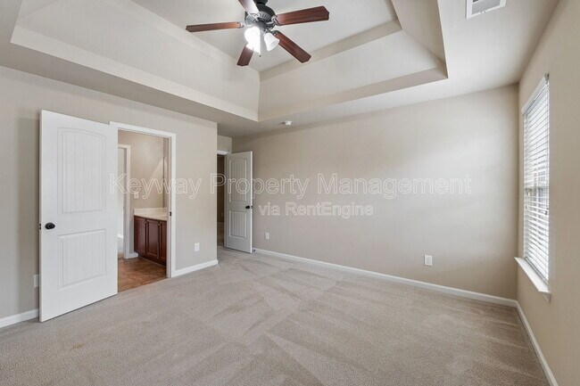 Building Photo - 6017 Reynolds Cir