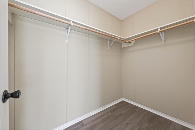 Building Photo - 15933 W Relza Dr