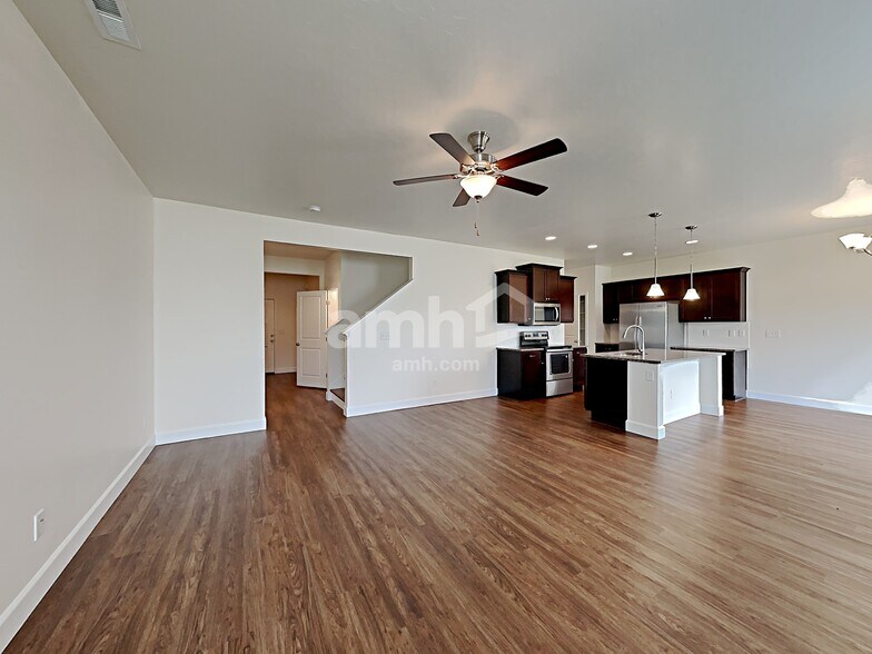 Building Photo - 1507 S Horton St