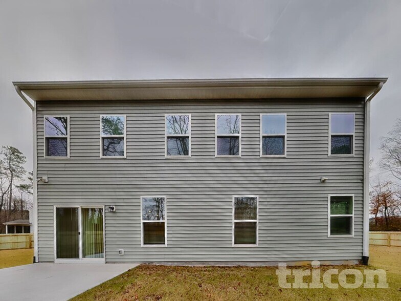 Building Photo - 129 Stallion Way