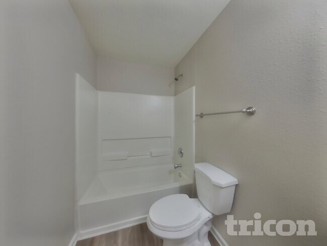 Building Photo - 3436 Pikes Peak Dr