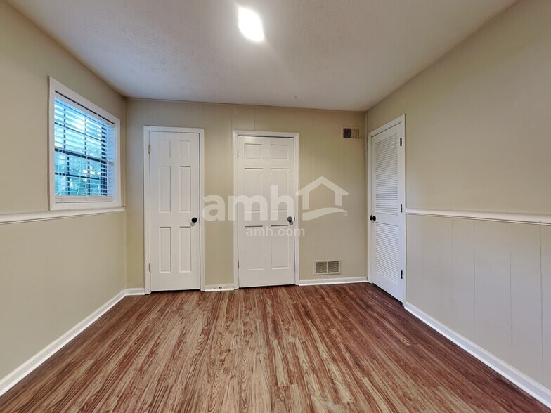 Building Photo - 3182 Fireplace Trl