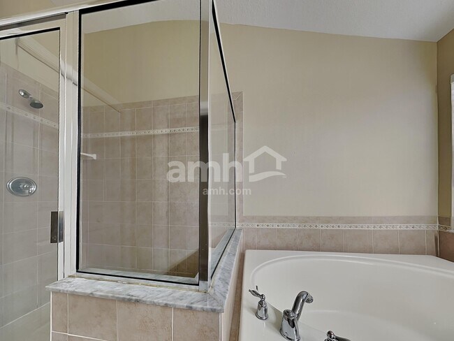 Building Photo - 31437 Heatherstone Dr