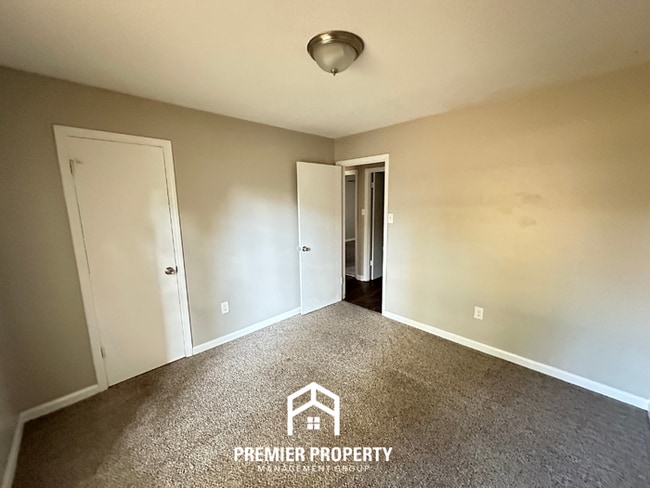 Building Photo - 6362 N Fawn Hollow Cir