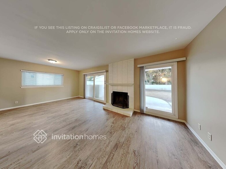 Building Photo - 2882 David St