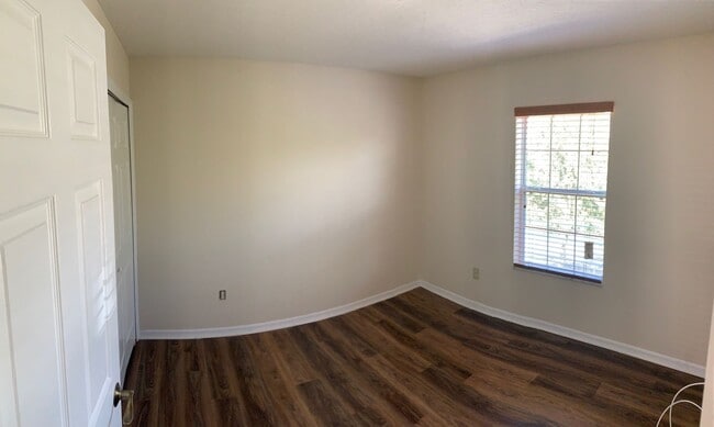 Building Photo - 3bed / 2.5 bath, 2-story townhome with 2-car garage in Avalon Park