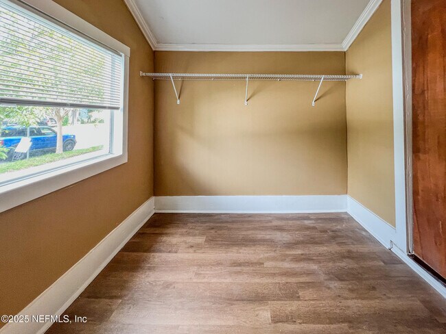 Building Photo - 2806 College St