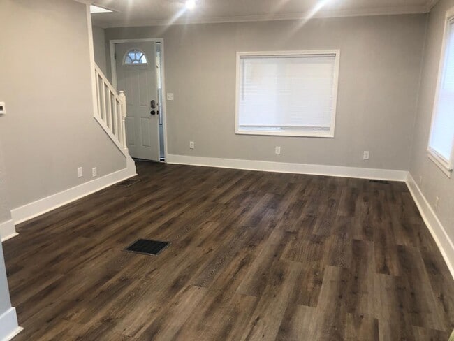 Building Photo - 1138 Academy Pl