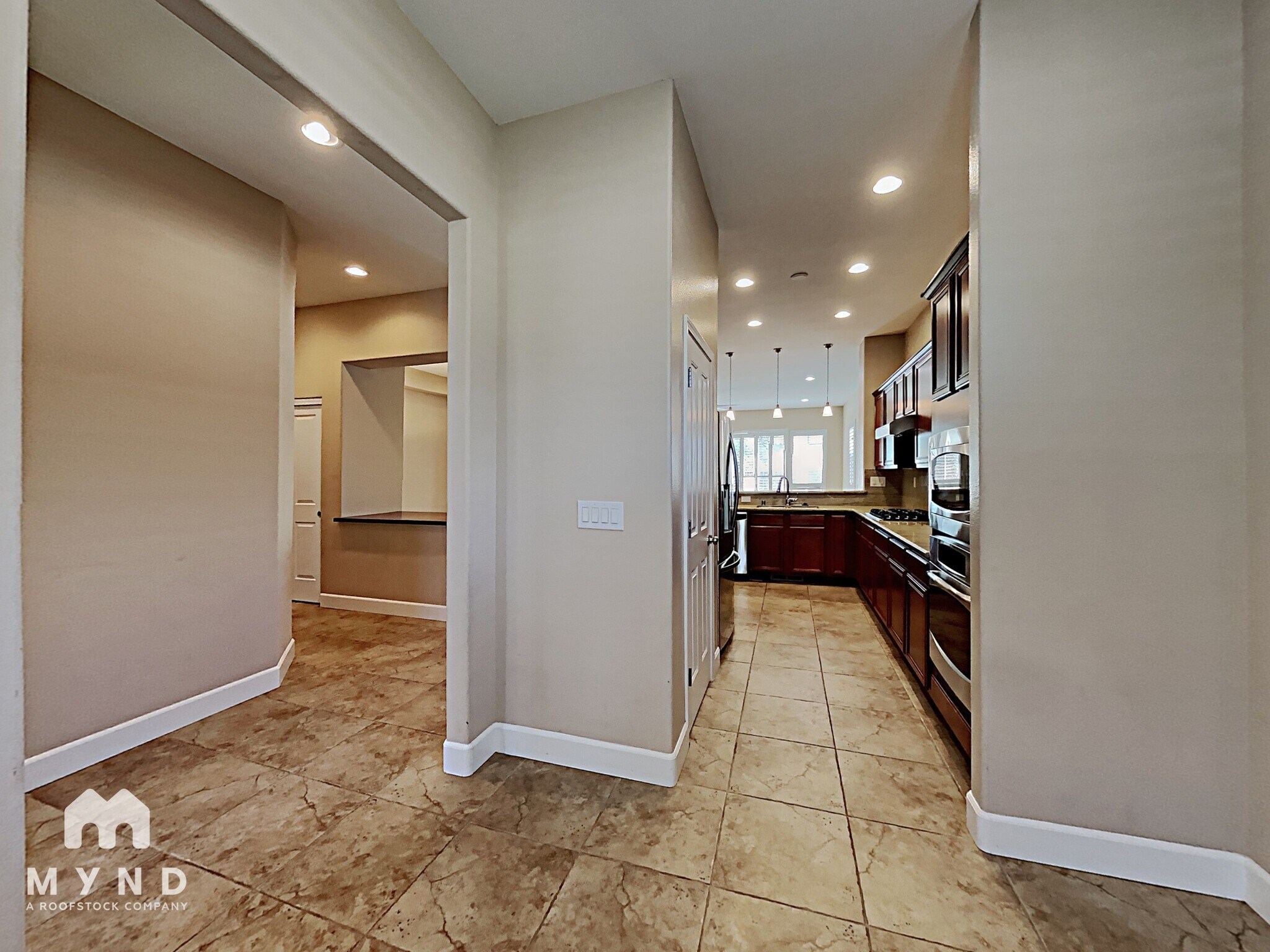 Building Photo - 5757 Meadow Park Dr