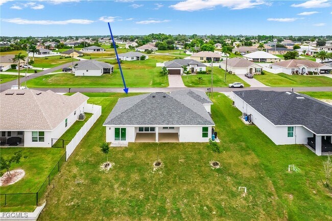 Building Photo - 3509 NE 21st Ave