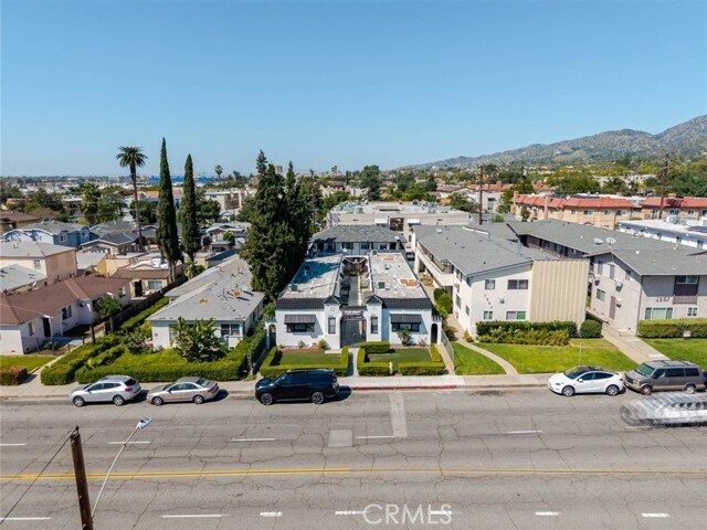 Building Photo - 1051 Western Ave