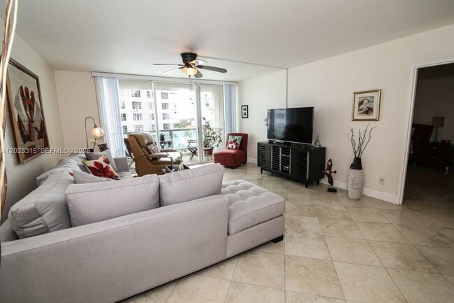 Building Photo - 5151 Collins Ave