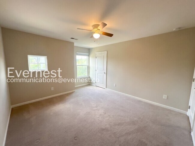 Building Photo - Limited Time Special Offer / 4 Bed, 2.5 Bath Home with Garage / Pet-Friendly / Vouchers Accepted ...